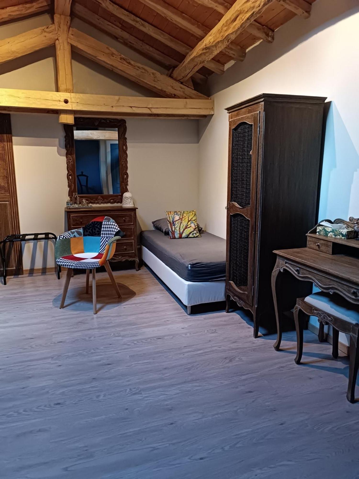Le Jardin Des Cedres Hotell Lavaur  Rum bild