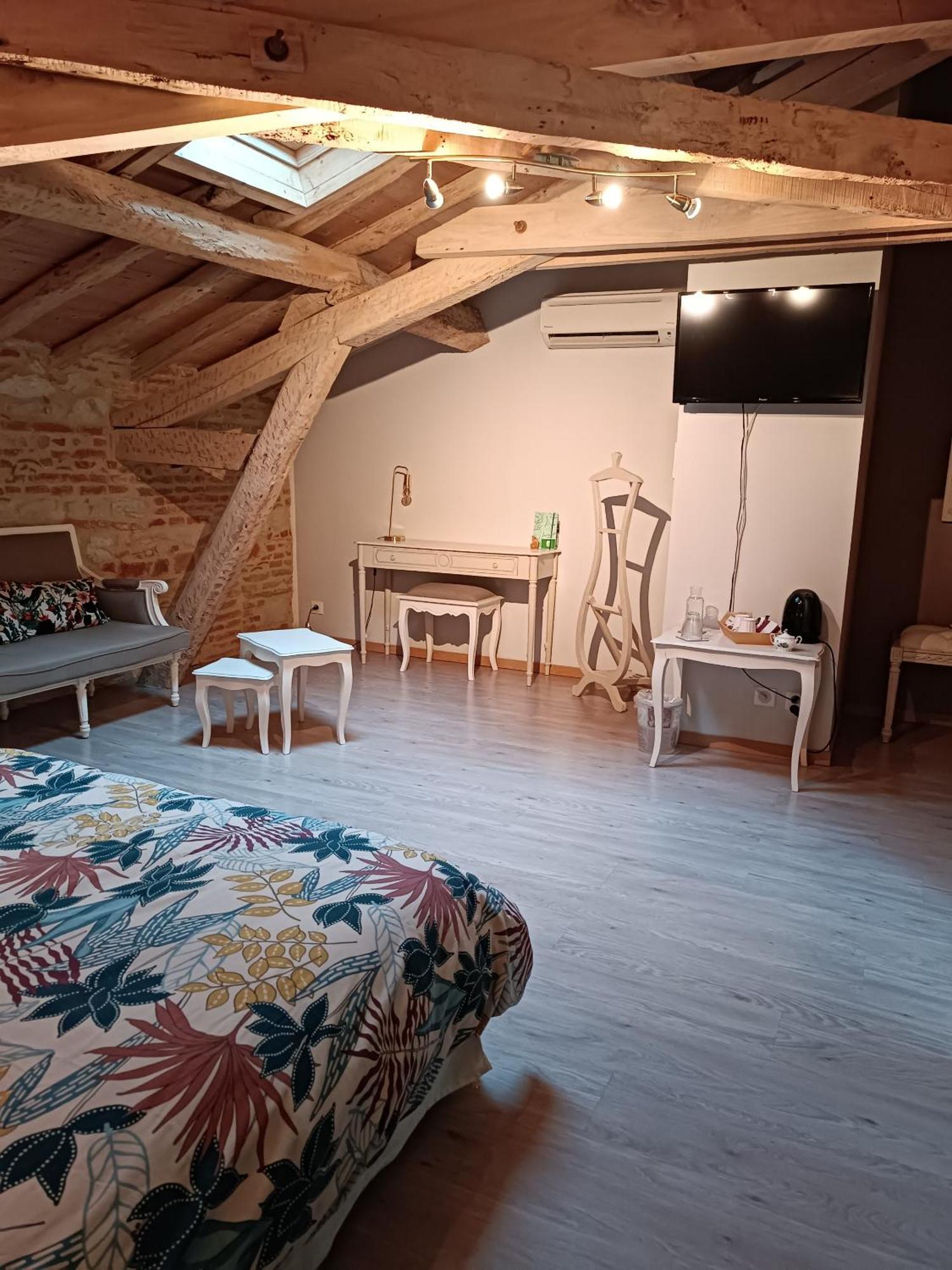Le Jardin Des Cedres Hotell Lavaur  Rum bild