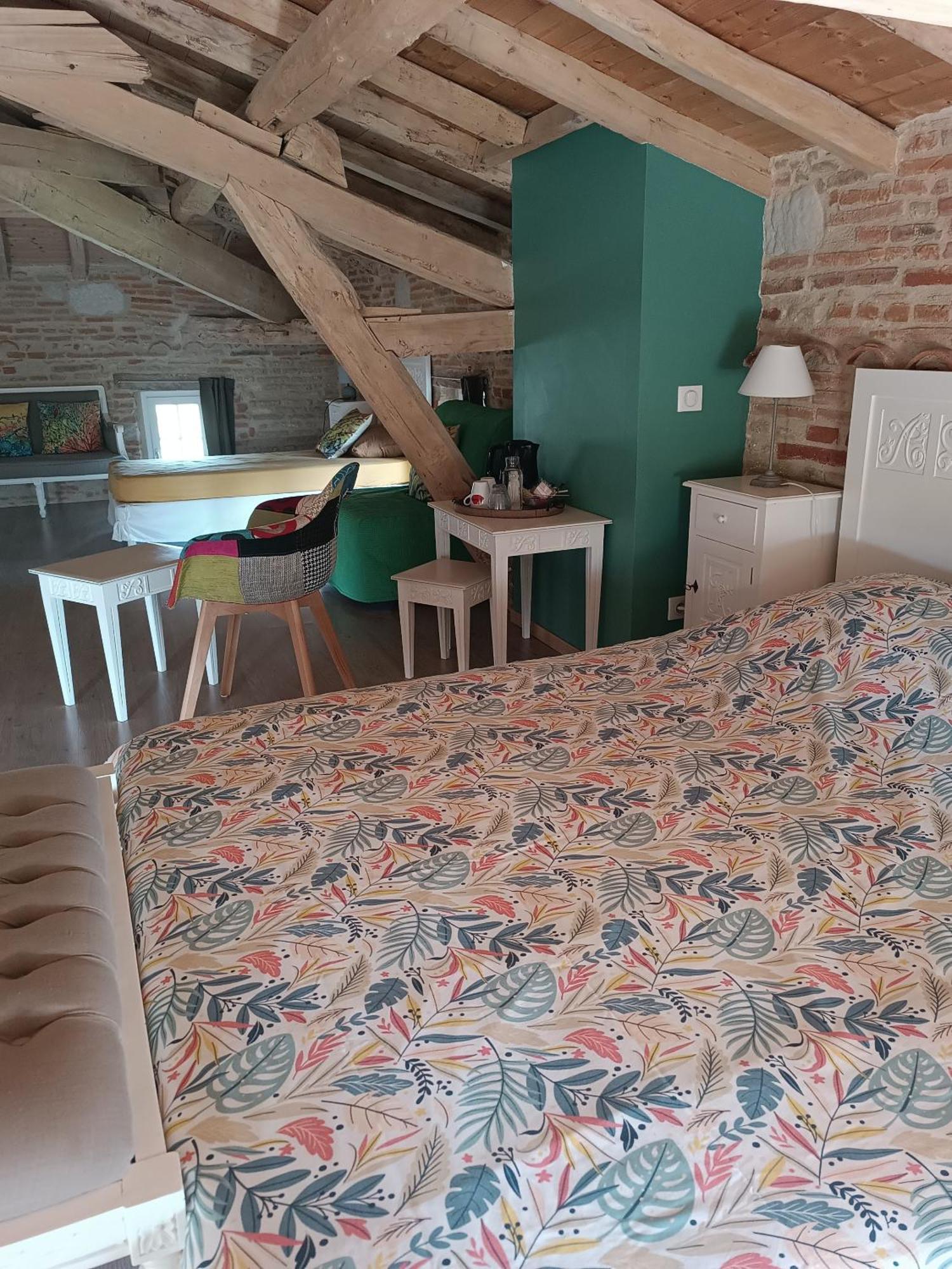 Le Jardin Des Cedres Hotell Lavaur  Rum bild