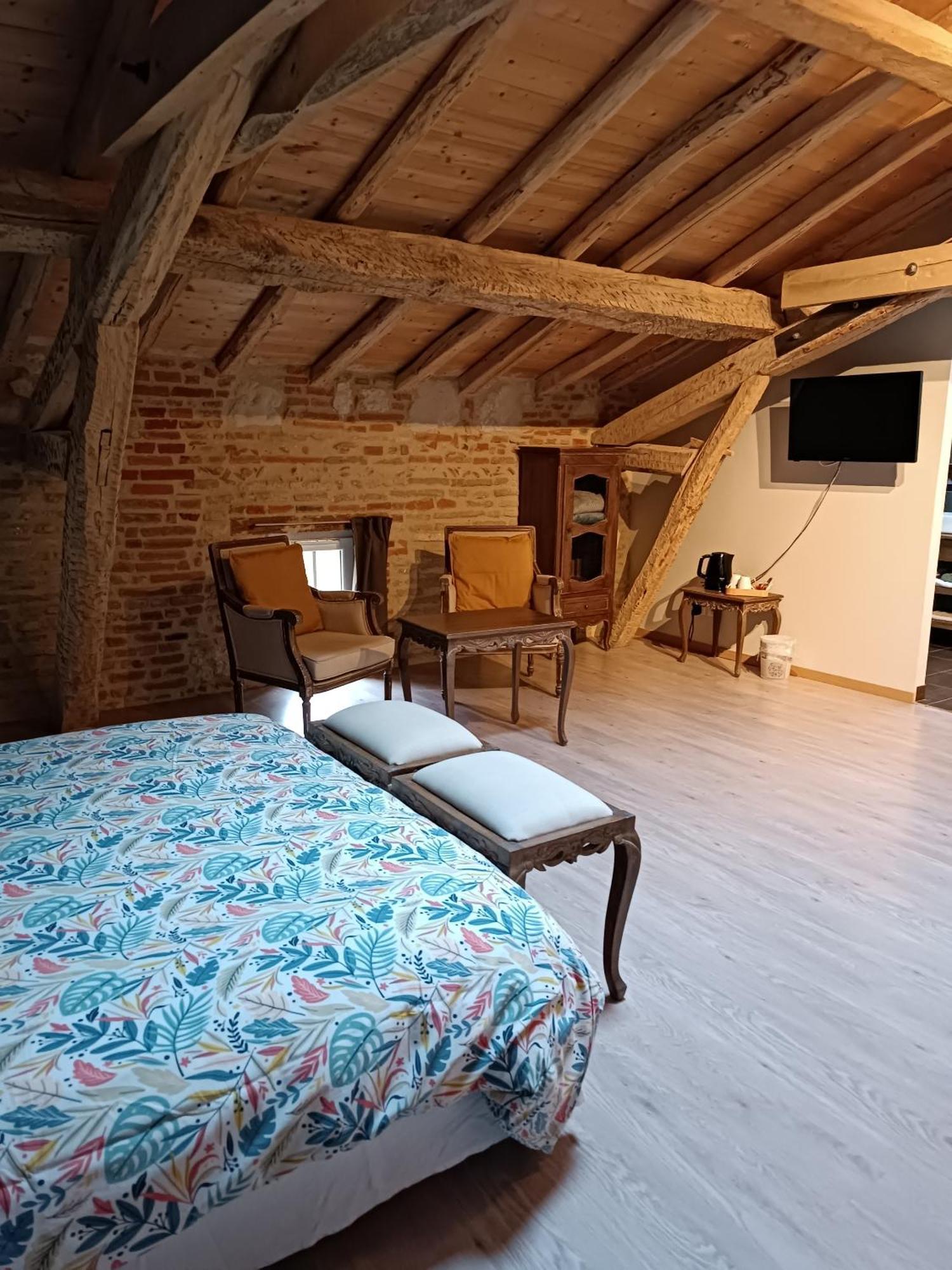 Le Jardin Des Cedres Hotell Lavaur  Rum bild