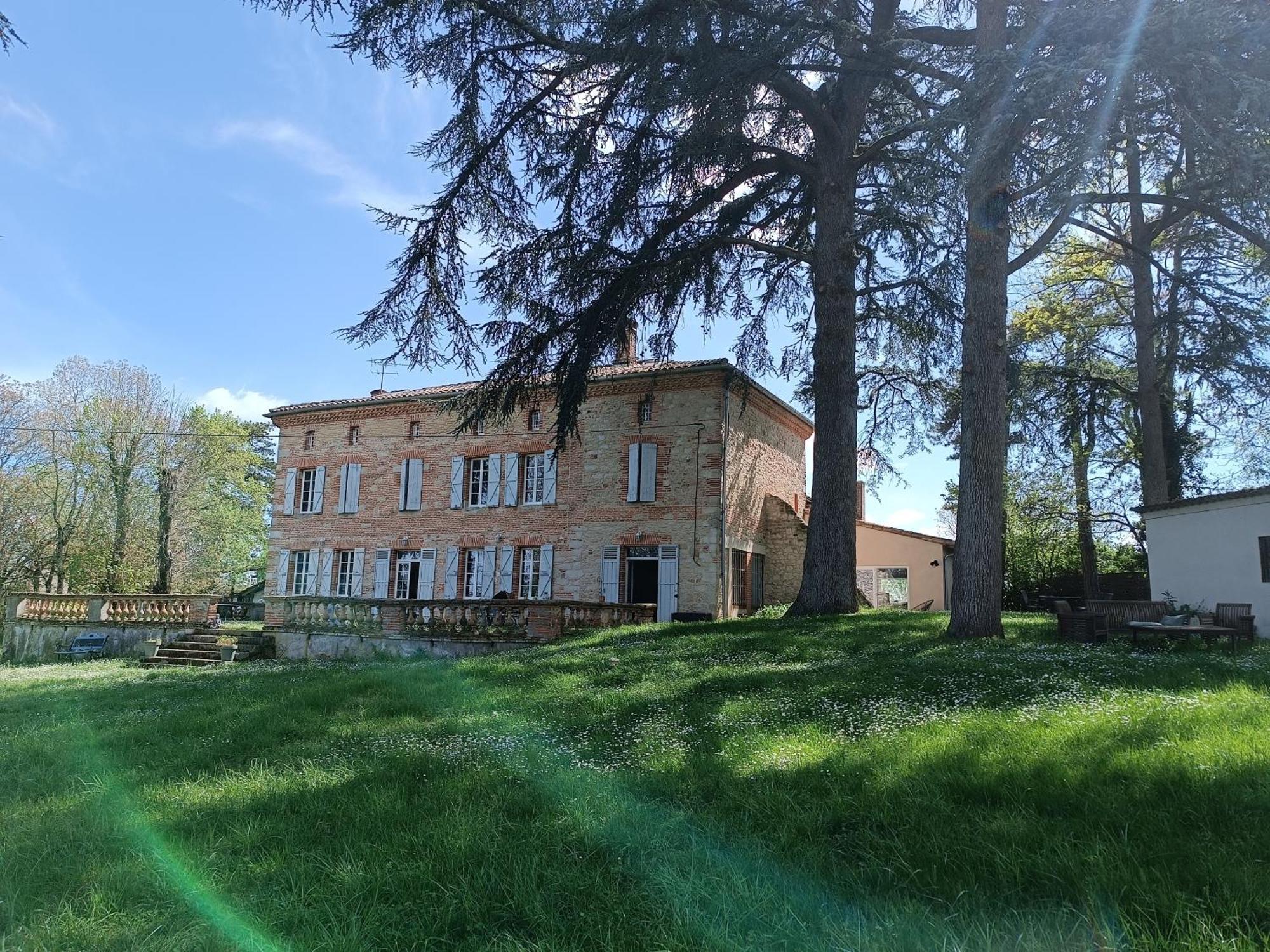 Le Jardin Des Cedres Hotell Lavaur  Exteriör bild